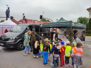Dzień Dziecka ze Służbami Mundurowymi
